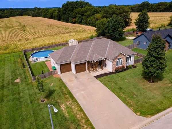 104 Harlequin Drive, Adrian, MO 64720