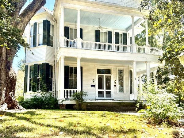 707 N Rankin Street, Natchez, MS 39120