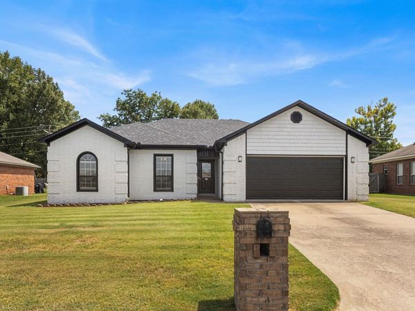 2422 Bluestone Dr, Cabot, AR 72023