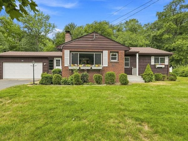 111 Florida Drive, Agawam, MA 01001