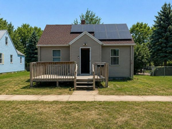 812 2nd Street SW, Pipestone, MN 56164
