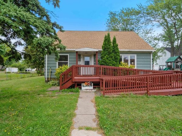 5822 Ogden Ave, Superior, WI 54880
