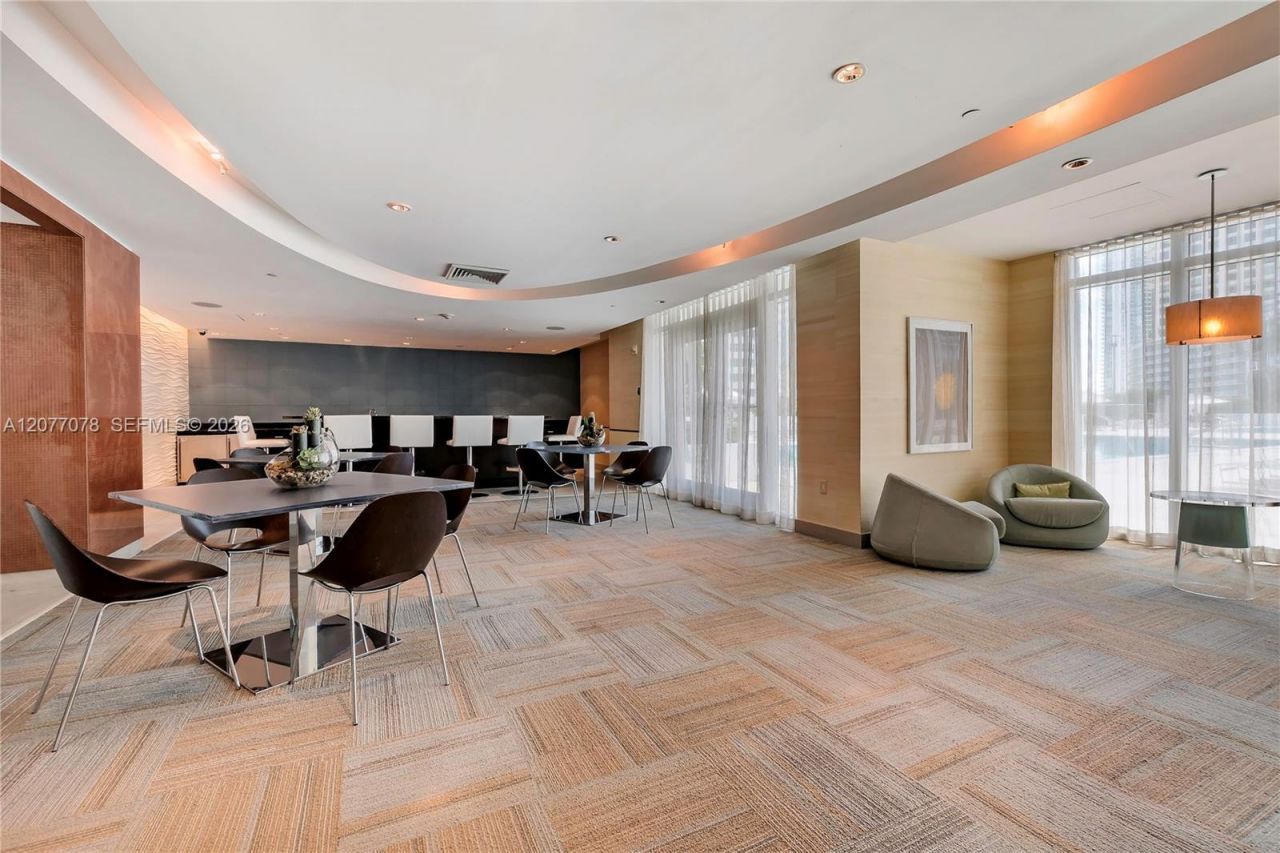 951 Brickell Ave, Unit 2608, Miami, FL 33131 Photo