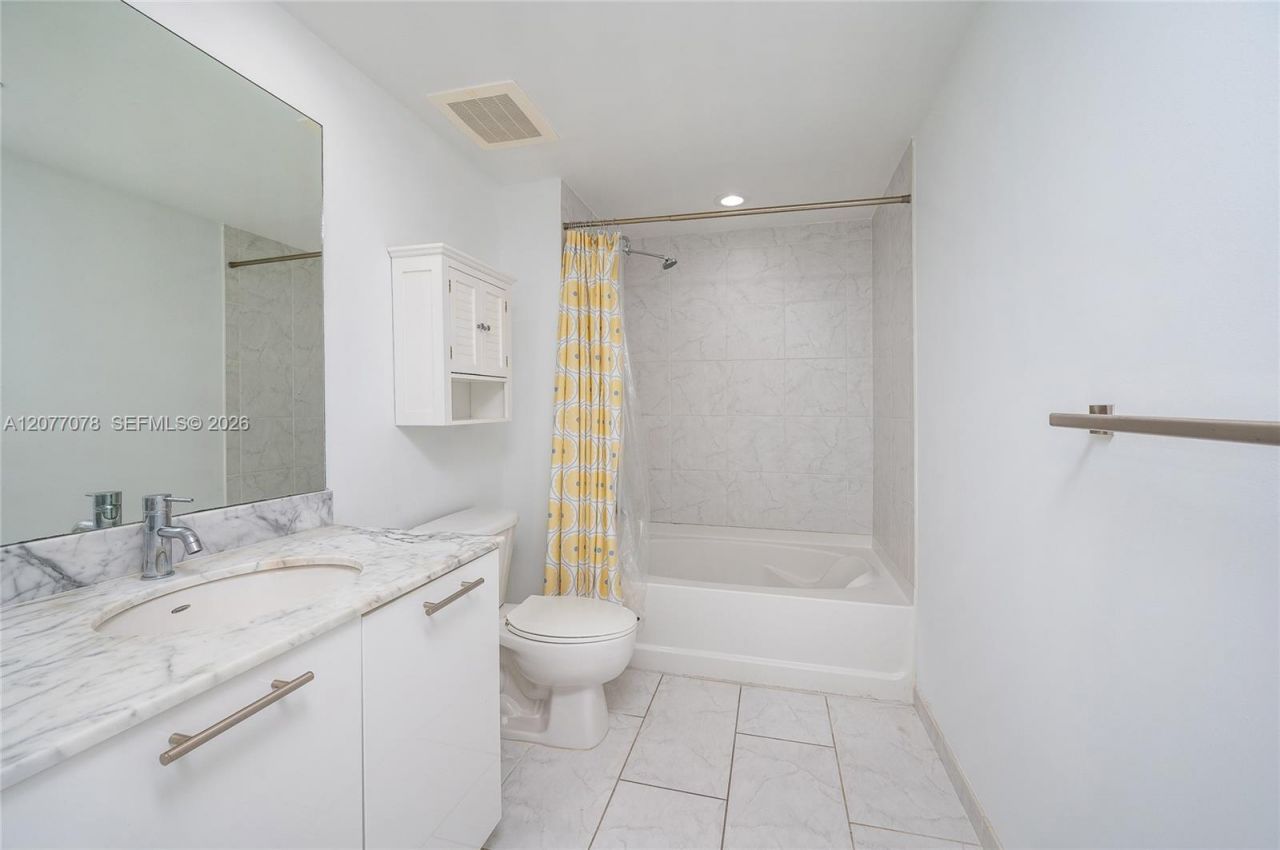 951 Brickell Ave, Unit 2608, Miami, FL 33131 Photo