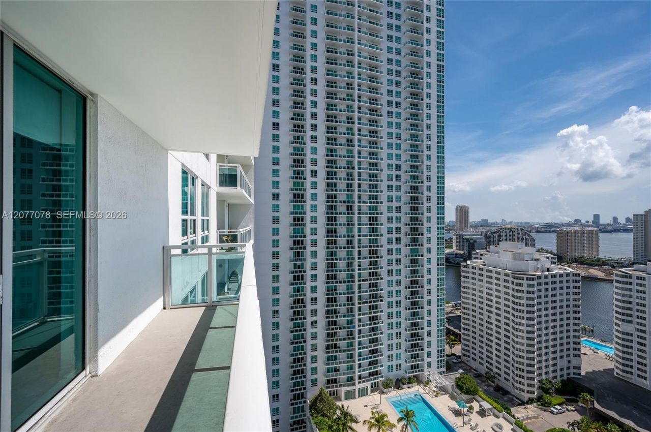 951 Brickell Ave, Unit 2608, Miami, FL 33131 Photo