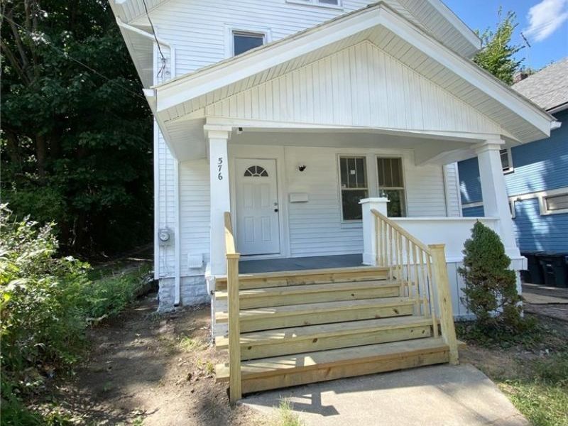 576 Kling Street, Akron, OH 44311 Photo 2