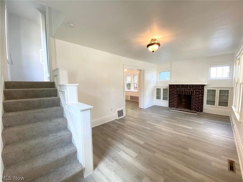 576 Kling Street, Akron, OH 44311 Photo 5