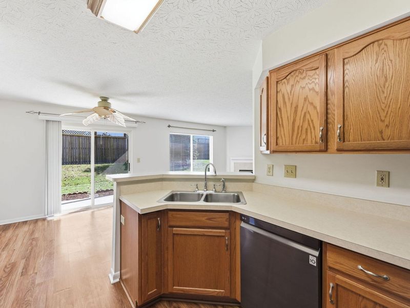 402 Napa Valley, Unit 203, Cold Spring, KY 41076 Photo 11