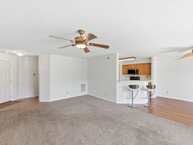 402 Napa Valley, Unit 203, Cold Spring, KY 41076 Photo 6