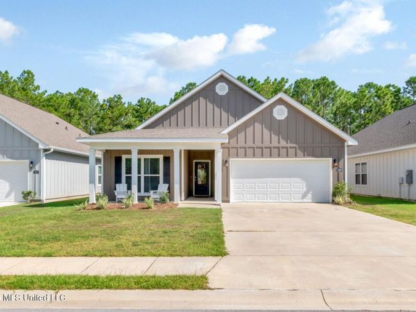 7808 Coral Lane, Ocean Springs, MS 39564