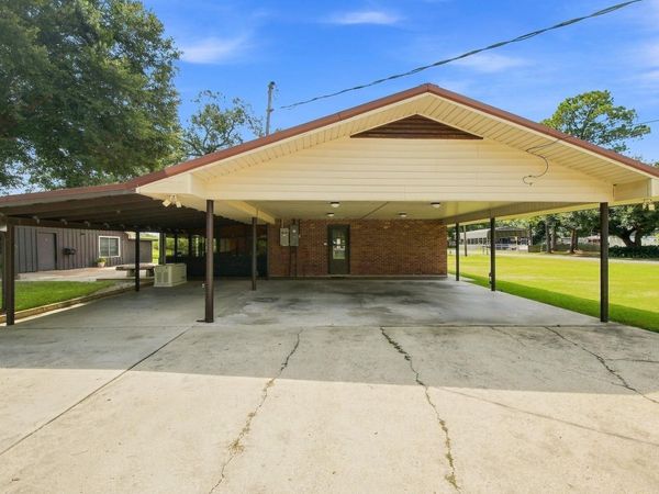 53535 Ware St, White Castle, LA 70788