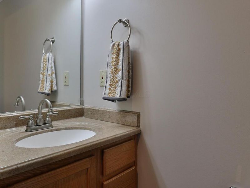3311 Harbor Bay Drive, Columbus, OH 43221 Photo 18
