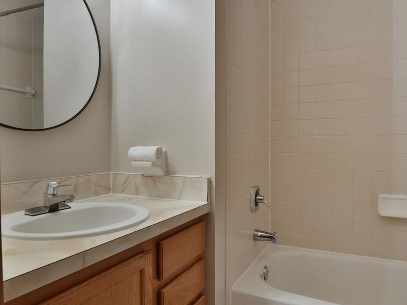3311 Harbor Bay Drive, Columbus, OH 43221 Photo 25