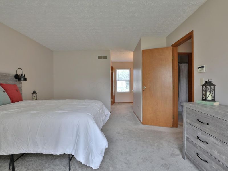 3311 Harbor Bay Drive, Columbus, OH 43221 Photo 27