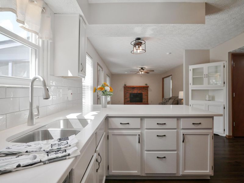 3311 Harbor Bay Drive, Columbus, OH 43221 Photo 7