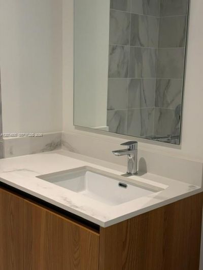 1400 Biscayne Boulevard, Unit 2702, Miami, FL 33132 Photo
