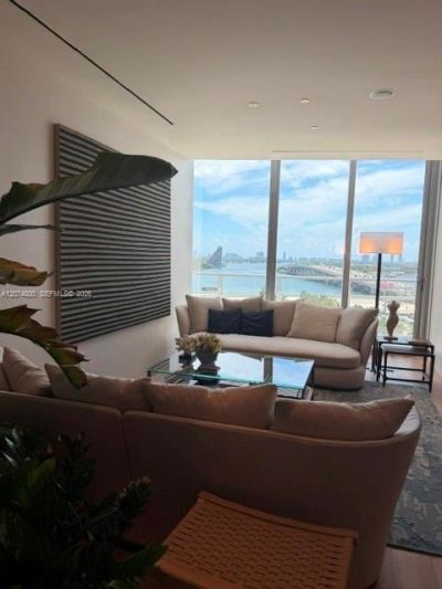 1400 Biscayne Boulevard, Unit 2702, Miami, FL 33132 Photo