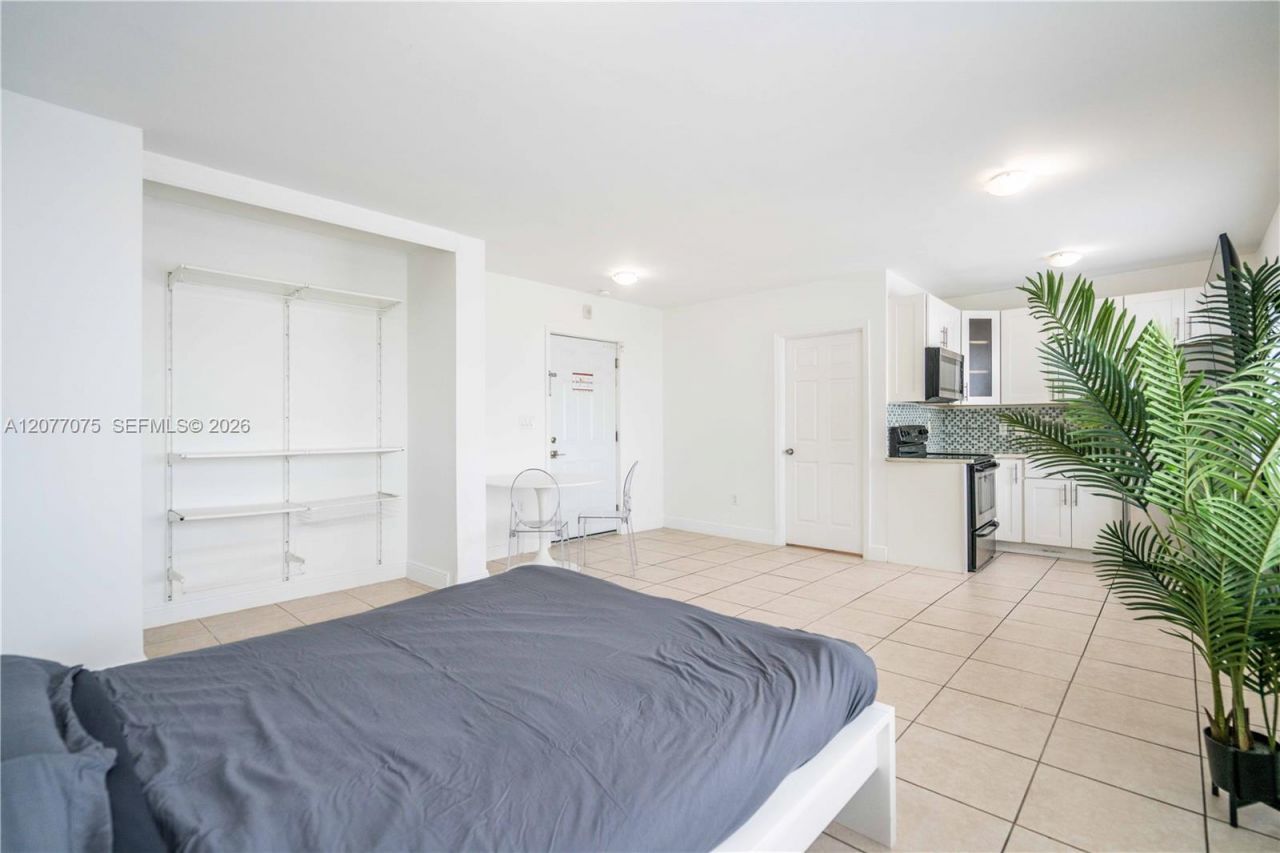 6971 Carlyle Ave , Unit 102, Miami Beach, FL 33141 Photo