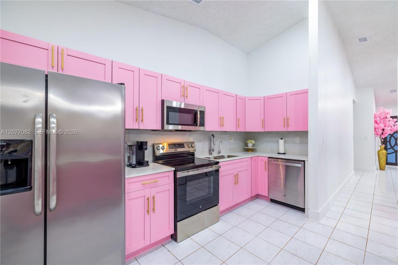 13540 SW 180th Ter , Miami, FL 33177 Photo