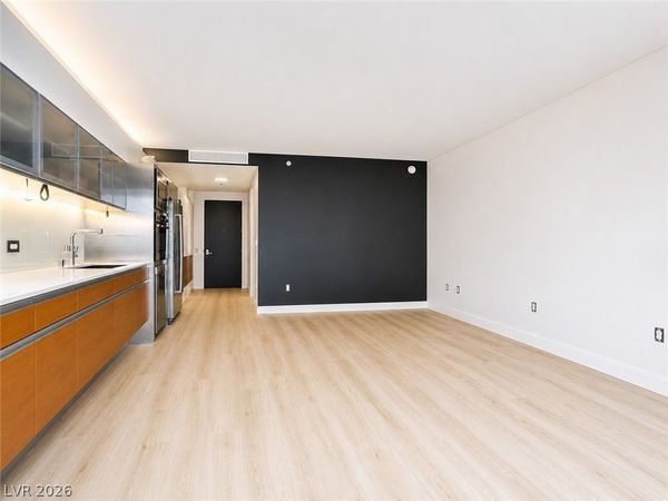 3722 Las Vegas Boulevard , Unit 1110, Las Vegas, NV 89158