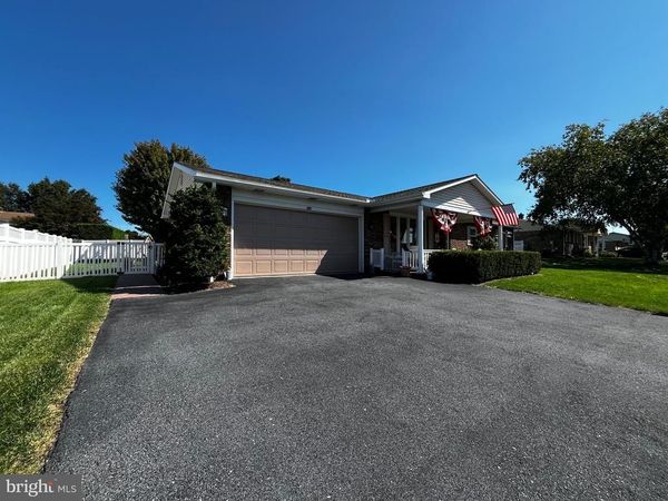 931 OAK LANE, LEBANON, PA 17046