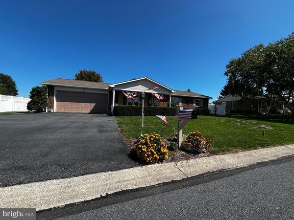 931 OAK LANE, LEBANON, PA 17046