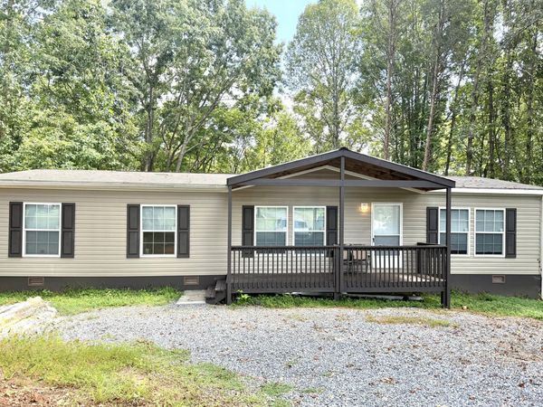 1452 White House RD , Moneta, VA 24121