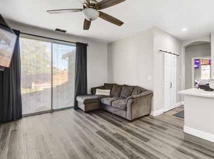 8427 Serio Way, Elk Grove, CA 98758 Photo