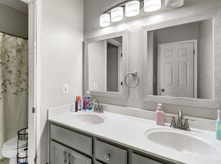 8427 Serio Way, Elk Grove, CA 98758 Photo