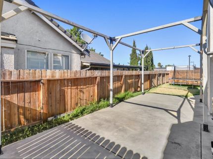 8427 Serio Way, Elk Grove, CA 98758 Photo