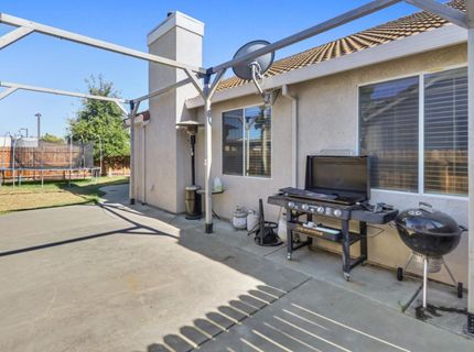 8427 Serio Way, Elk Grove, CA 98758 Photo