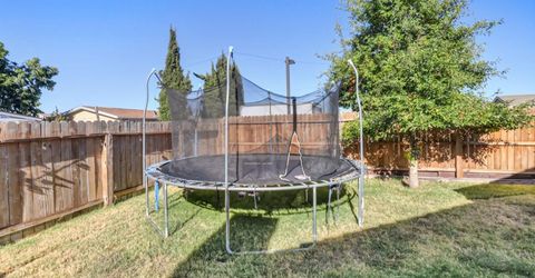 8427 Serio Way, Elk Grove, CA 98758 Photo