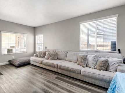 8427 Serio Way, Elk Grove, CA 98758 Photo