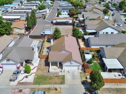 8427 Serio Way, Elk Grove, CA 98758 Photo