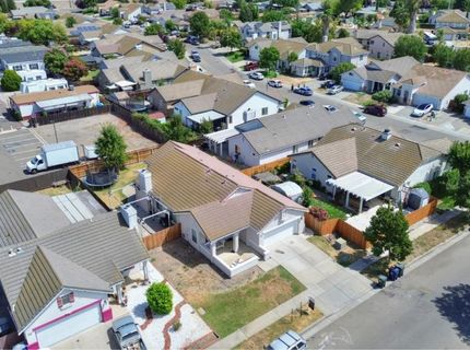 8427 Serio Way, Elk Grove, CA 98758 Photo