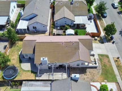 8427 Serio Way, Elk Grove, CA 98758 Photo