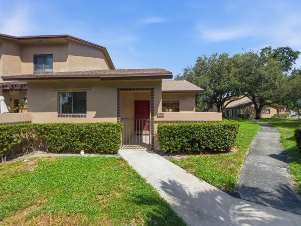 2267 NW 37th Avenue, Coconut Creek, FL 33066