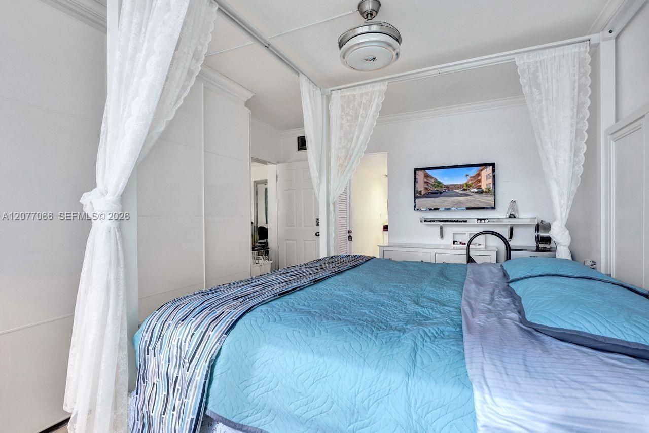 18707 NE 14th Ave, Unit 522, Miami, FL 33179 Photo
