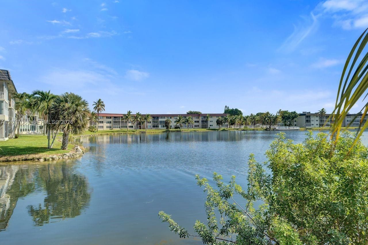 18707 NE 14th Ave, Unit 522, Miami, FL 33179 Photo