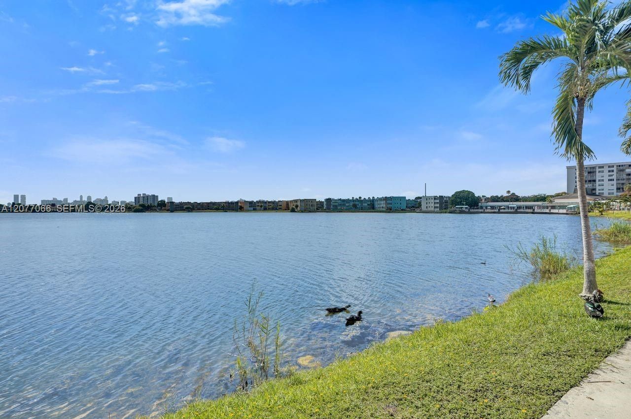 18707 NE 14th Ave, Unit 522, Miami, FL 33179 Photo