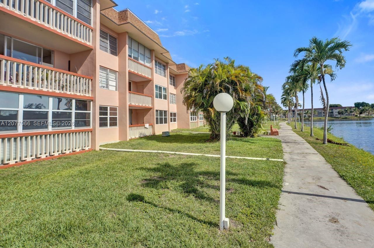 18707 NE 14th Ave, Unit 522, Miami, FL 33179 Photo