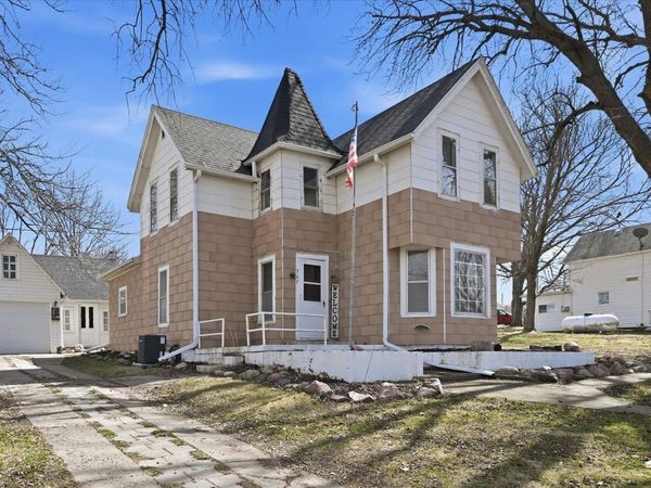 307 Oak Avenue, Charter Oak, IA 51439