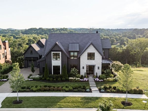 9129 Sawtooth Ln, College Grove, TN 37046
