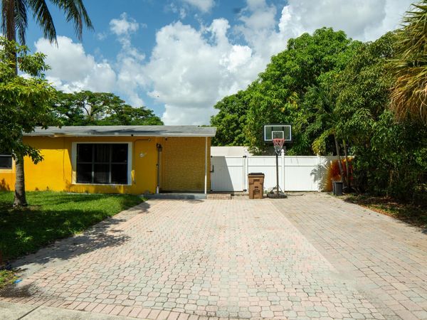 4731 NE 2ND, Deerfield Beach, FL 33064
