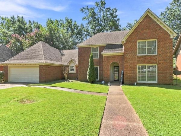 8941 HICKORY TRAIL DR, Memphis, TN 38018