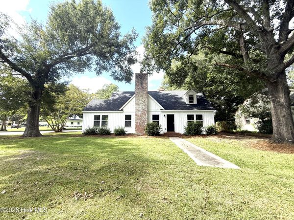 403 Bordeaux Street, Jacksonville, NC 28540