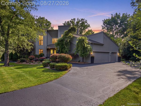 1250 Sunniwood Place, Oakland Township, Mi 48306