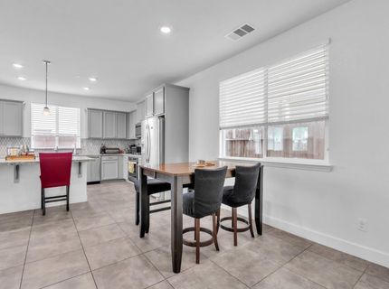 1653 Lion, Rocklin, CA 95765 Photo