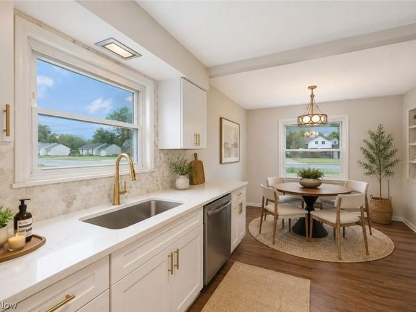 28101 Lake Shore Boulevard , Euclid, OH 44132
