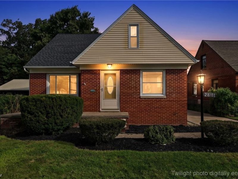 28101 Lake Shore Boulevard, Euclid, OH 44132 Photo 1